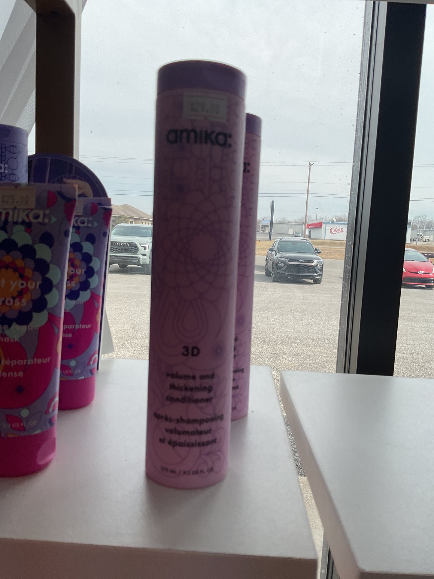 Amika 3D volume and thickening conditioner